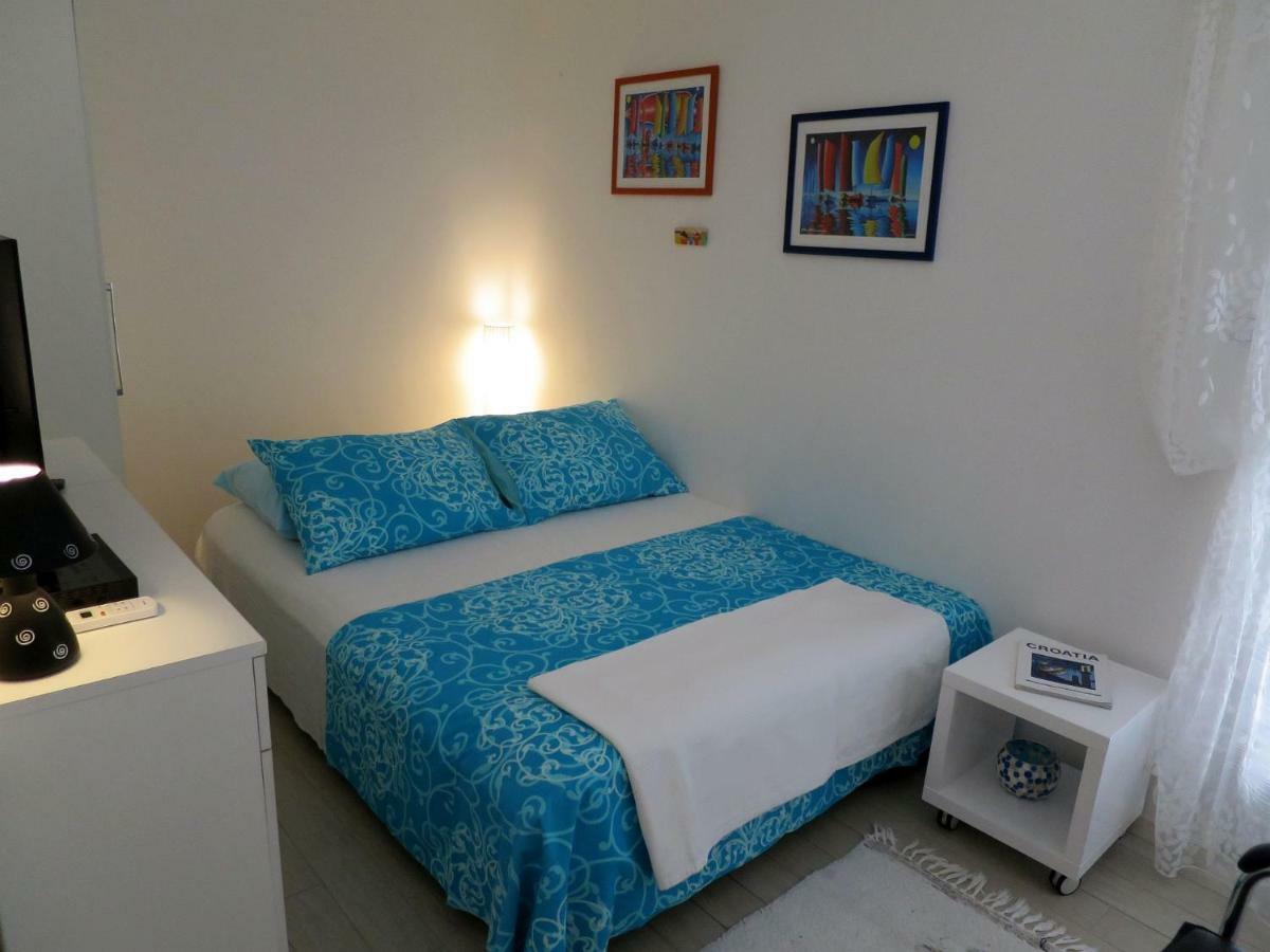 Apartments Kuzmanic โอมิช ภายนอก รูปภาพ