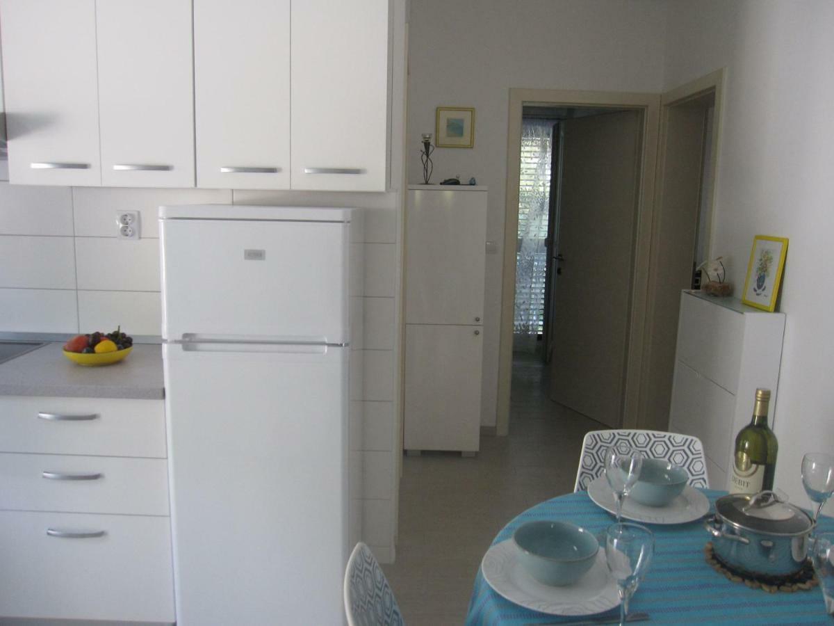 Apartments Kuzmanic โอมิช ภายนอก รูปภาพ